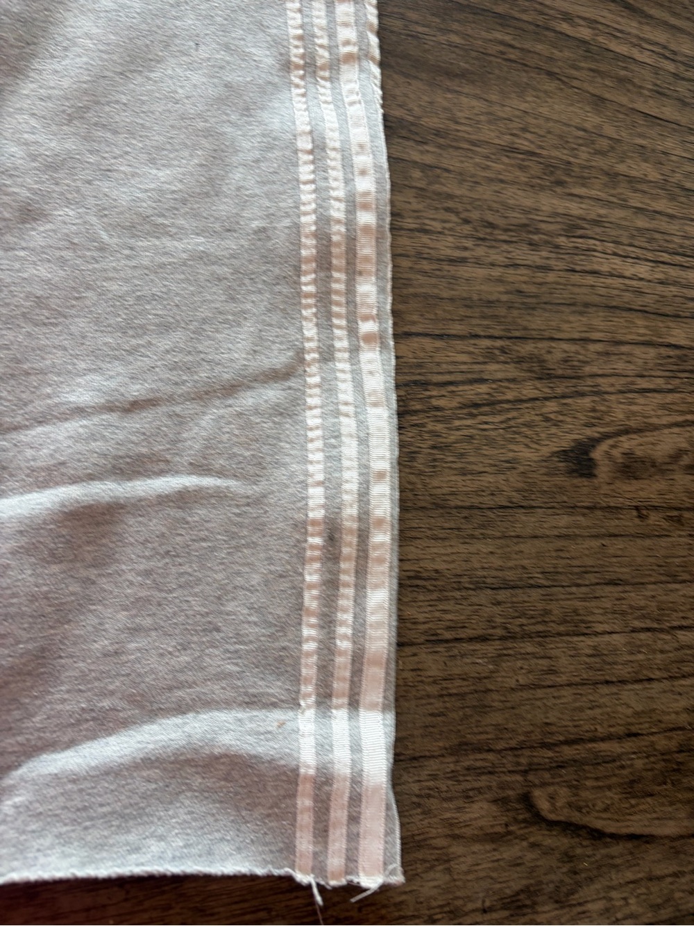 Aelfric Eden Baggy Grey Striped Sweapantd - Picture 5 of 6